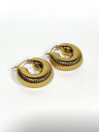 Aros de acero modelo #651 dorado