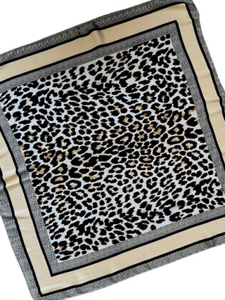 Pañuelo 70X70 #589-1